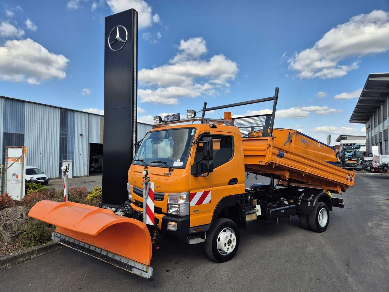FUSO Canter 6C18 4x4 Kipper Winterdienst Schild 2xAHK - Малотоннажный самосвал: фото 1 FUSO Canter 6C18 4x4 Kipper Winterdienst Schild 2xAHK - Малотоннажный самосвал: фото 1