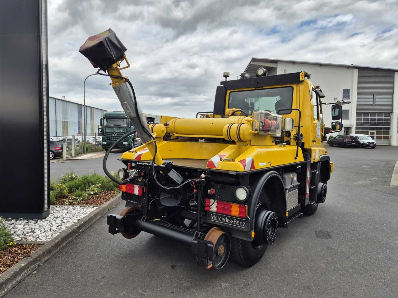 Грузовик Mercedes-Benz Unimog U400 4x4 Zweiwege ZAGRO 800t/52 Achsen: фото 9 Грузовик Mercedes-Benz Unimog U400 4x4 Zweiwege ZAGRO 800t/52 Achsen: фото 9