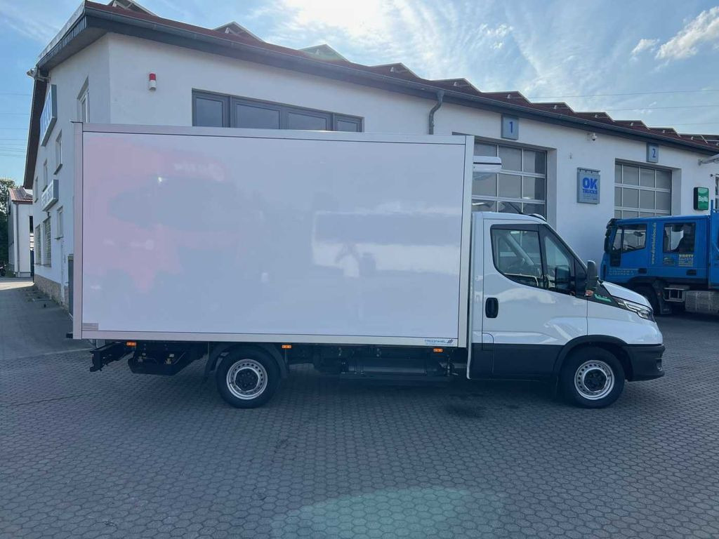 Iveco 35S14 A8 CNG Koffer *3-Sitze*Klima*Automatik* Iveco 35S14 A8 CNG Koffer *3-Sitze*Klima*Automatik* - Фургон-рефрижератор: фото 3 Iveco 35S14 A8 CNG Koffer *3-Sitze*Klima*Automatik* Iveco 35S14 A8 CNG Koffer *3-Sitze*Klima*Automatik* - Фургон-рефрижератор: фото 3
