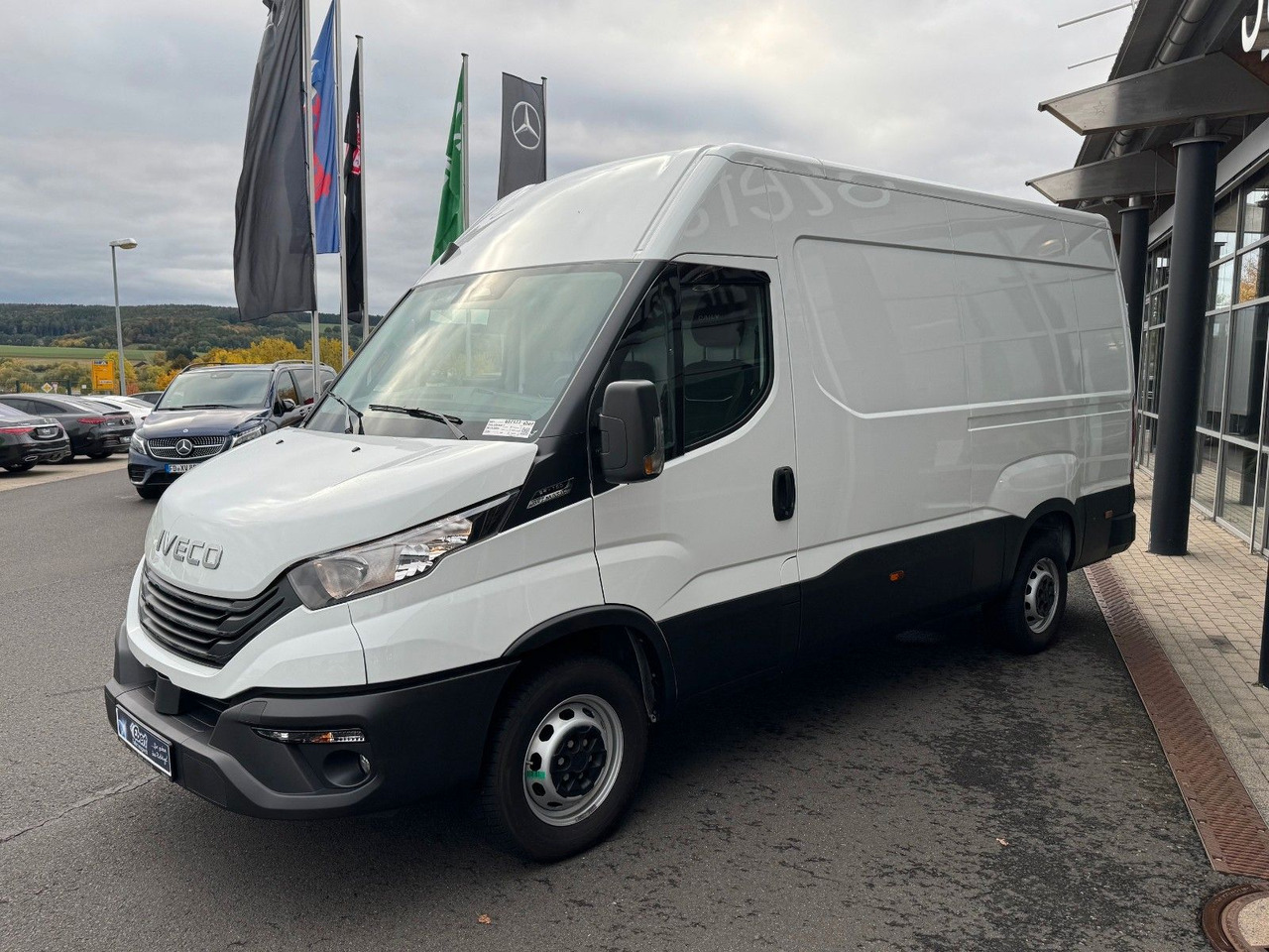 Iveco Daily 35S16 A8 *R3.520mm*Automatik*AHK*ACC* - Цельнометаллический фургон: фото 4 Iveco Daily 35S16 A8 *R3.520mm*Automatik*AHK*ACC* - Цельнометаллический фургон: фото 4
