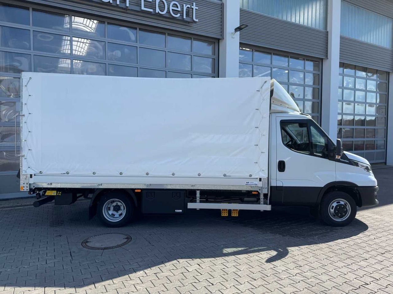 Iveco Daily 50C16 HA8 Pritsche+Plane *LBW* 3x - Тентованный фургон: фото 2 Iveco Daily 50C16 HA8 Pritsche+Plane *LBW* 3x - Тентованный фургон: фото 2