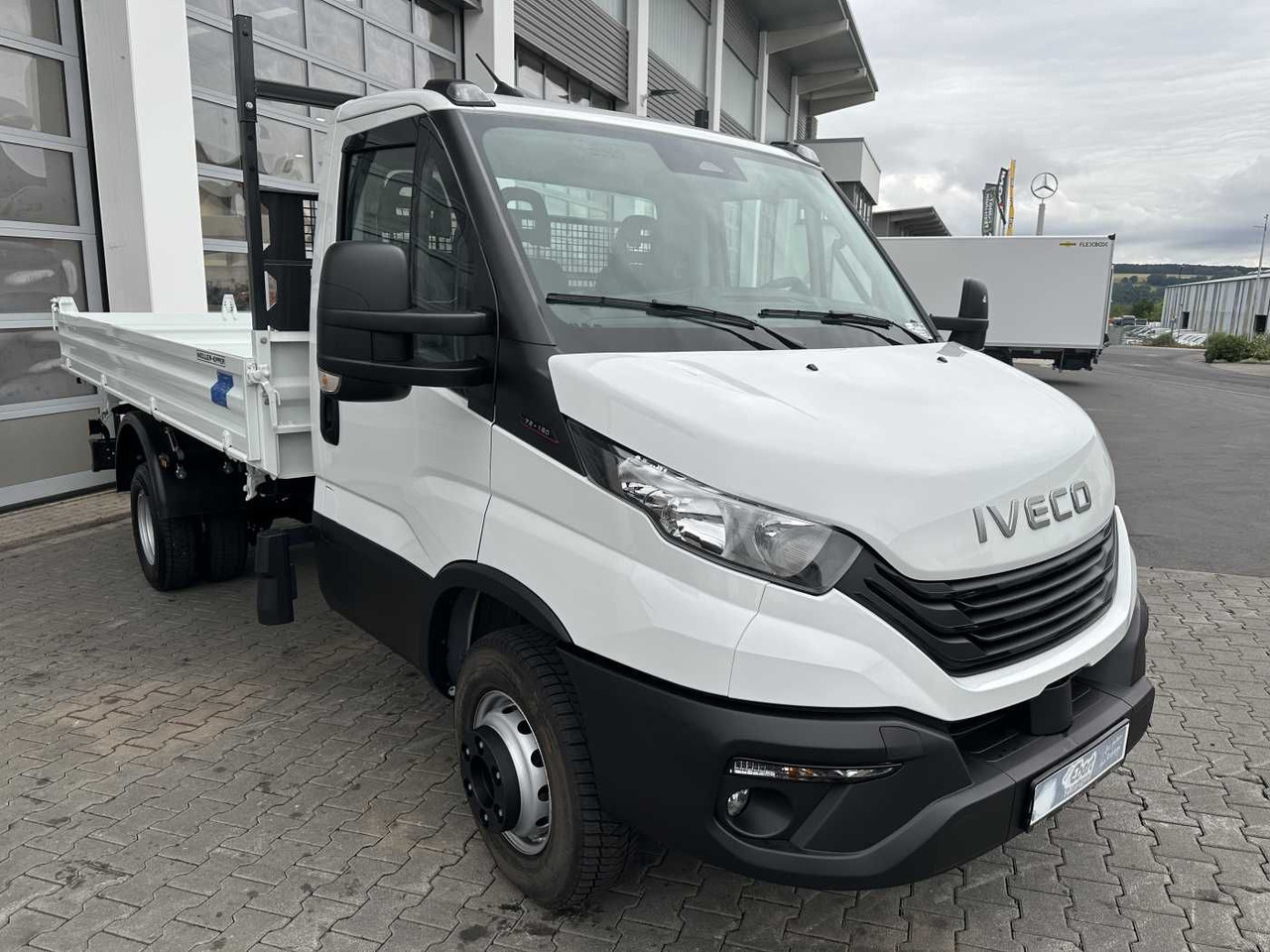 Iveco Daily 70C18H 3-S.-Kipper *R3.750mm*2xAHK* 4x - Малотоннажный самосвал: фото 3 Iveco Daily 70C18H 3-S.-Kipper *R3.750mm*2xAHK* 4x - Малотоннажный самосвал: фото 3