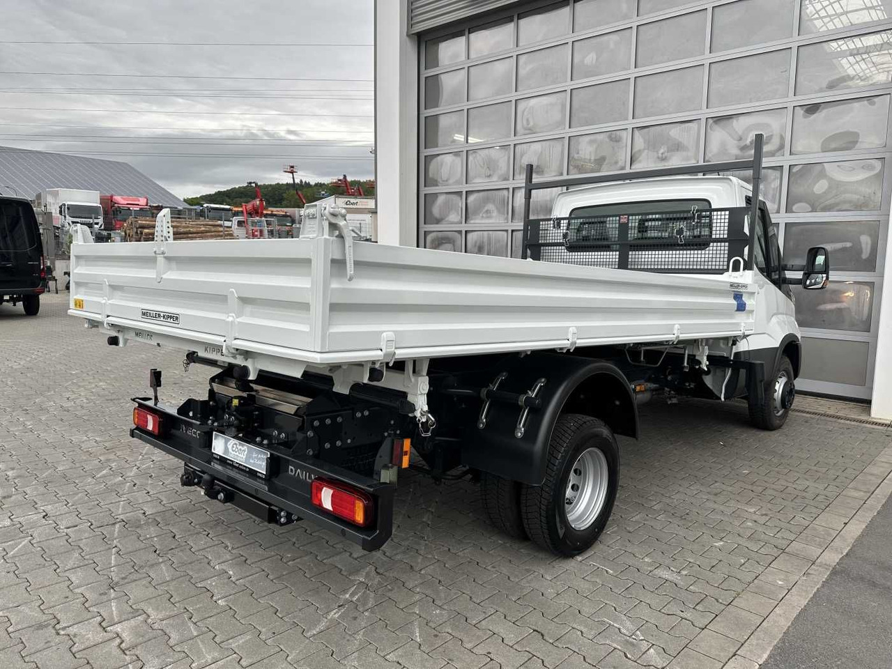 Iveco Daily 70C18H 3-S.-Kipper *R3.750mm*2xAHK* 4x - Малотоннажный самосвал: фото 4 Iveco Daily 70C18H 3-S.-Kipper *R3.750mm*2xAHK* 4x - Малотоннажный самосвал: фото 4