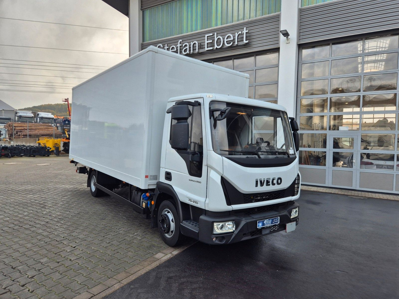 Iveco Eurocargo 75-210 Koffer LBW - Фургон с закрытым кузовом: фото 3 Iveco Eurocargo 75-210 Koffer LBW - Фургон с закрытым кузовом: фото 3