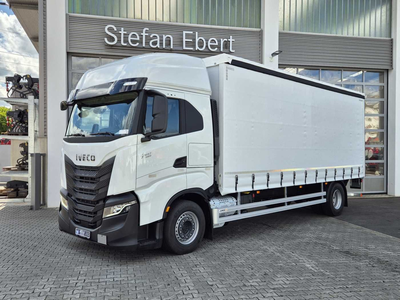 Iveco S-Way AS190S42/P Schiebeplanen LBW 2.000kg AHK - Тентованный грузовик: фото 1 Iveco S-Way AS190S42/P Schiebeplanen LBW 2.000kg AHK - Тентованный грузовик: фото 1
