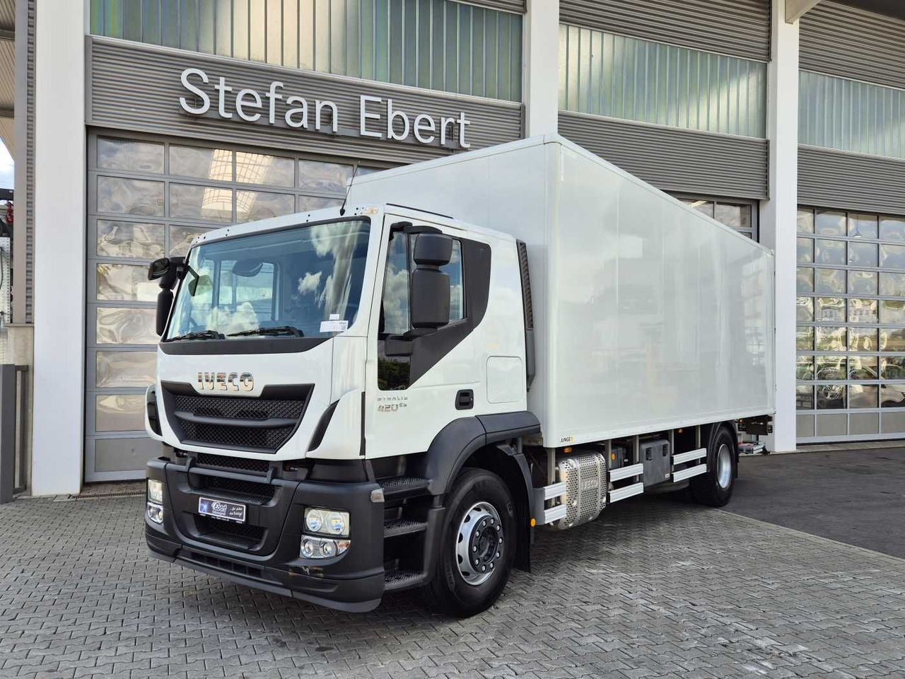 Iveco Stralis AT190S42/FP-D LBW Bär 1.500kg faltbar - Грузовик с закрытым кузовом: фото 2 Iveco Stralis AT190S42/FP-D LBW Bär 1.500kg faltbar - Грузовик с закрытым кузовом: фото 2
