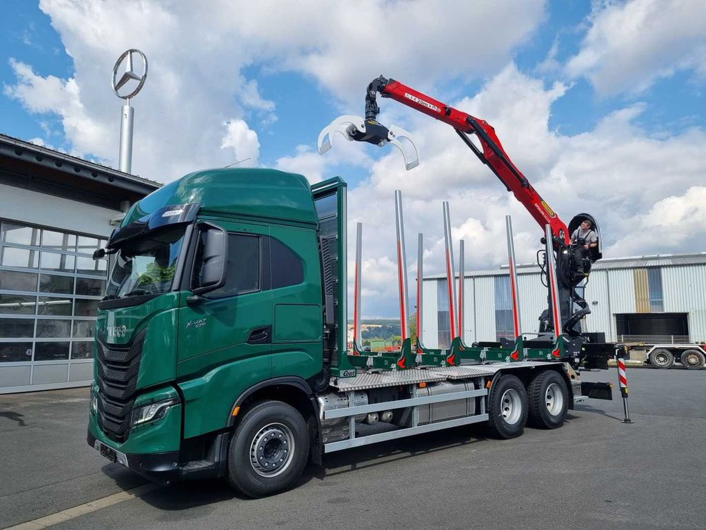 Iveco X-WAY AS300X57ZP ON+ 6x4 Palfinger Epsilon M12 Z - Лесовоз, Автоманипулятор: фото 1 Iveco X-WAY AS300X57ZP ON+ 6x4 Palfinger Epsilon M12 Z - Лесовоз, Автоманипулятор: фото 1