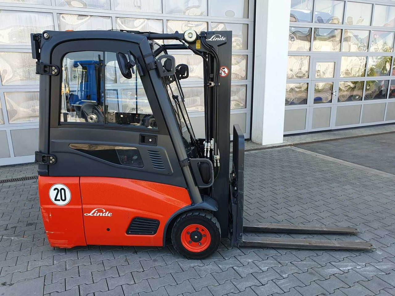 Linde E14 - 01 / Triplex: 4.10m! / SS / nur 1.003h! - Электропогрузчик: фото 2 Linde E14 - 01 / Triplex: 4.10m! / SS / nur 1.003h! - Электропогрузчик: фото 2