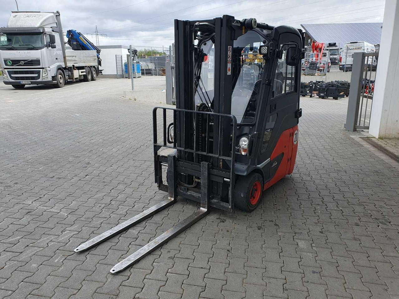 Linde E14 - 02 / Triplex: 4.00m! / SS / nur 1.777h! в лизинг Linde E14 - 02 / Triplex: 4.00m! / SS / nur 1.777h!: фото 7 Linde E14 - 02 / Triplex: 4.00m! / SS / nur 1.777h! в лизинг Linde E14 - 02 / Triplex: 4.00m! / SS / nur 1.777h!: фото 7