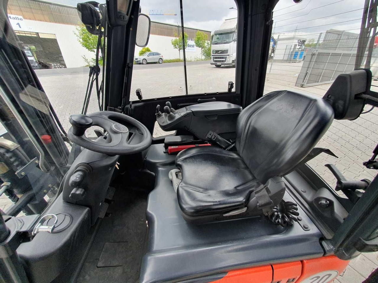 Linde E14 - 02 / Triplex: 4.00m! / SS / nur 1.777h! в лизинг Linde E14 - 02 / Triplex: 4.00m! / SS / nur 1.777h!: фото 12 Linde E14 - 02 / Triplex: 4.00m! / SS / nur 1.777h! в лизинг Linde E14 - 02 / Triplex: 4.00m! / SS / nur 1.777h!: фото 12