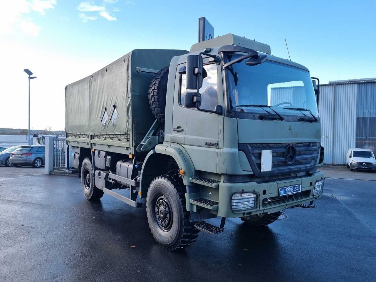 Mercedes-Benz Axor 1829 A 4x4 Pritsche/Plane 10 Stück - Тентованный грузовик: фото 3 Mercedes-Benz Axor 1829 A 4x4 Pritsche/Plane 10 Stück - Тентованный грузовик: фото 3