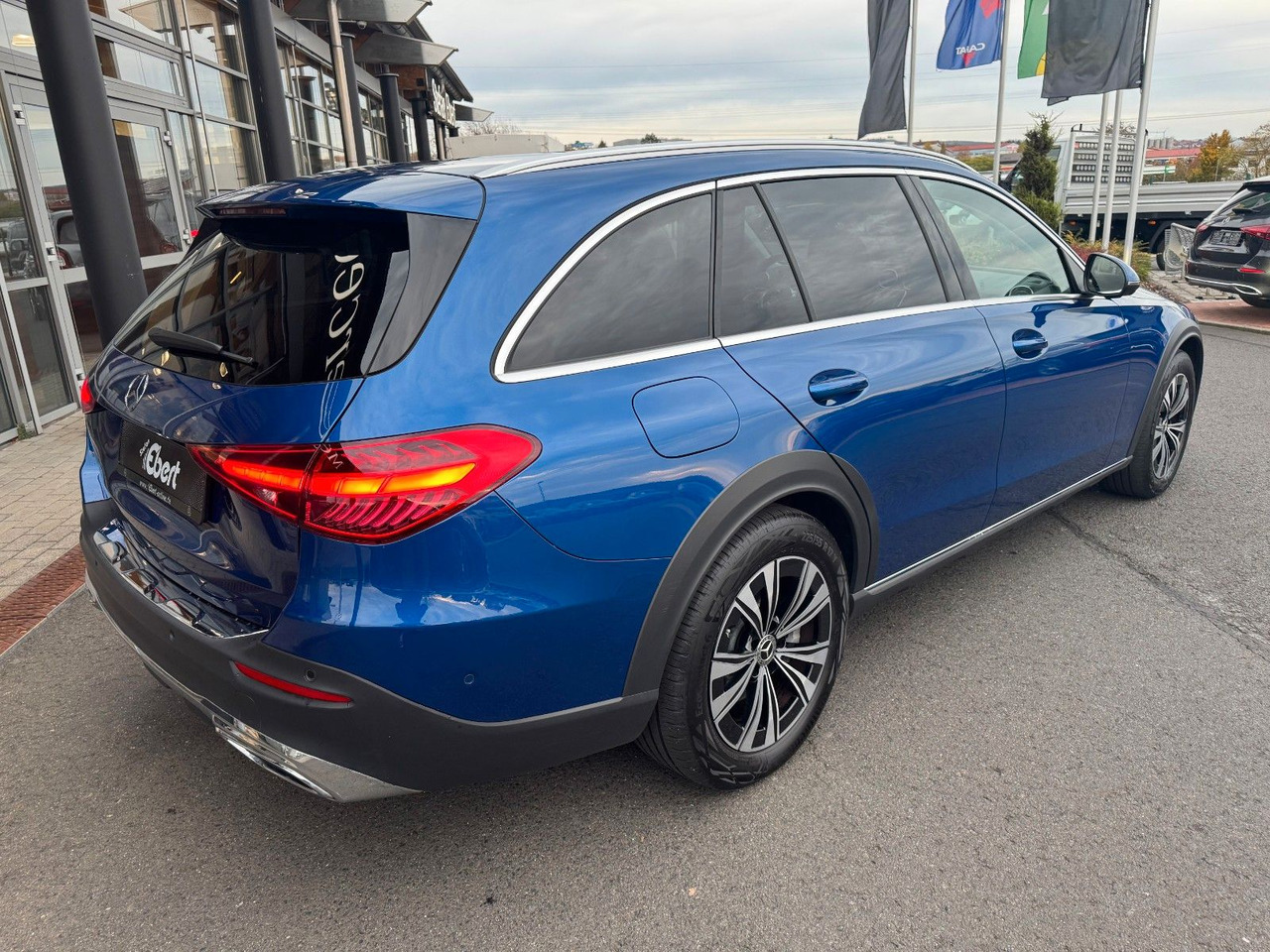 Mercedes-Benz C 200 T All Terrain 4M+Ambiente+360+Augmented - Универсал: фото 4 Mercedes-Benz C 200 T All Terrain 4M+Ambiente+360+Augmented - Универсал: фото 4