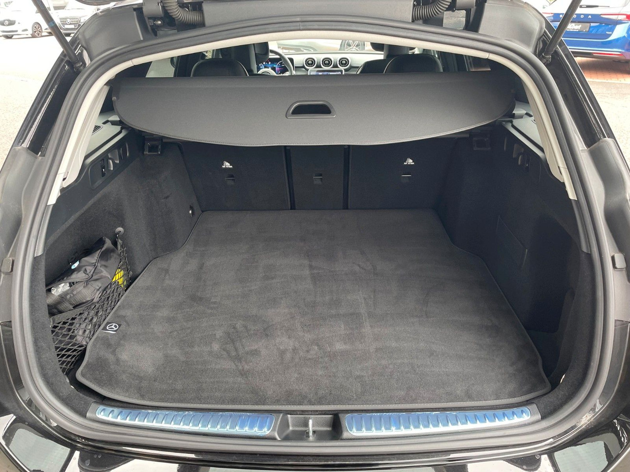 Mercedes-Benz C 200 d T AMG+Night+360°+Digital+Memory+Keyless - Универсал: фото 5 Mercedes-Benz C 200 d T AMG+Night+360°+Digital+Memory+Keyless - Универсал: фото 5