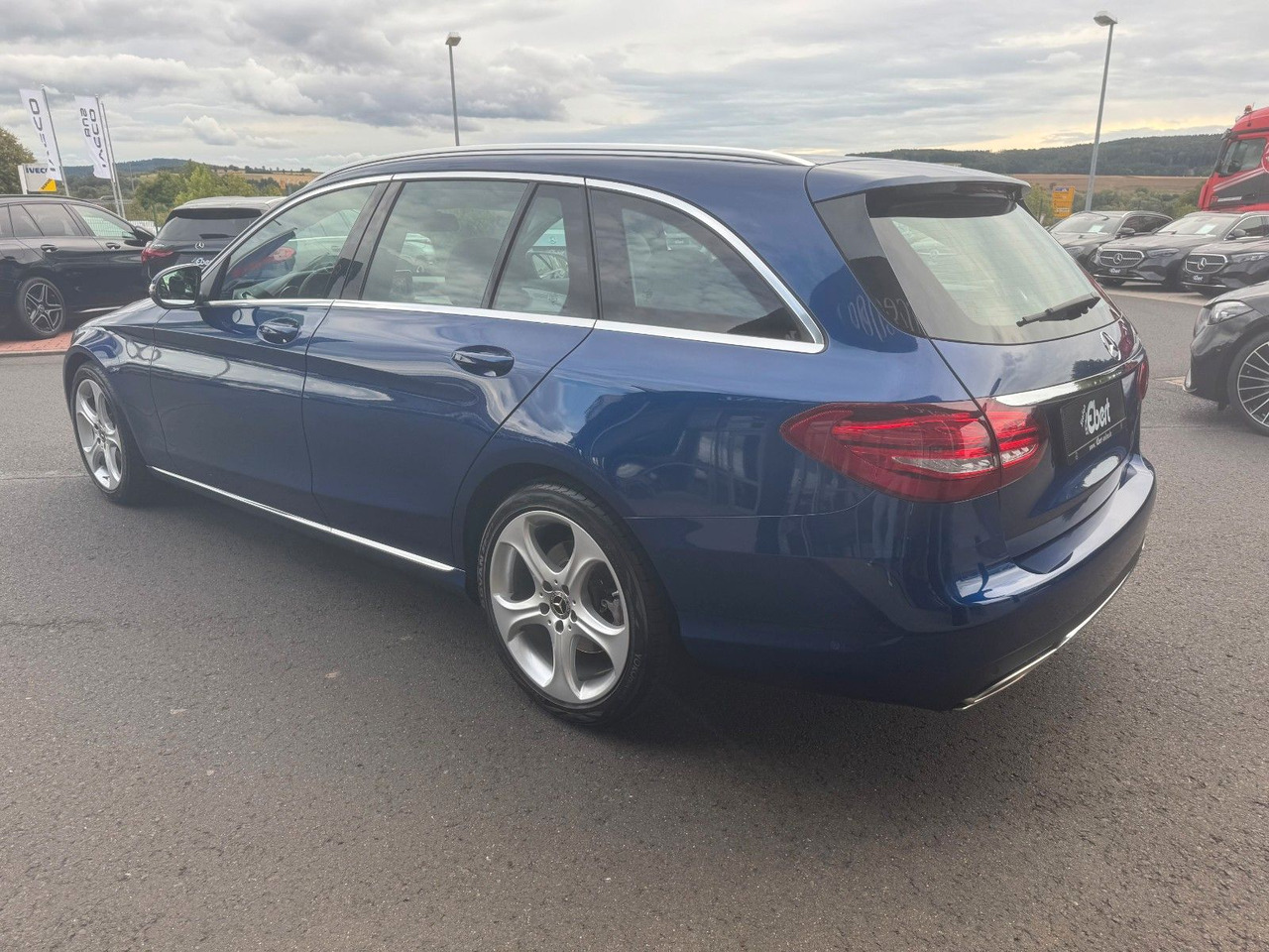 Mercedes-Benz C 300 T Avantgarde+Ambiente+LED+IHC+SpiegelP - Универсал: фото 3 Mercedes-Benz C 300 T Avantgarde+Ambiente+LED+IHC+SpiegelP - Универсал: фото 3