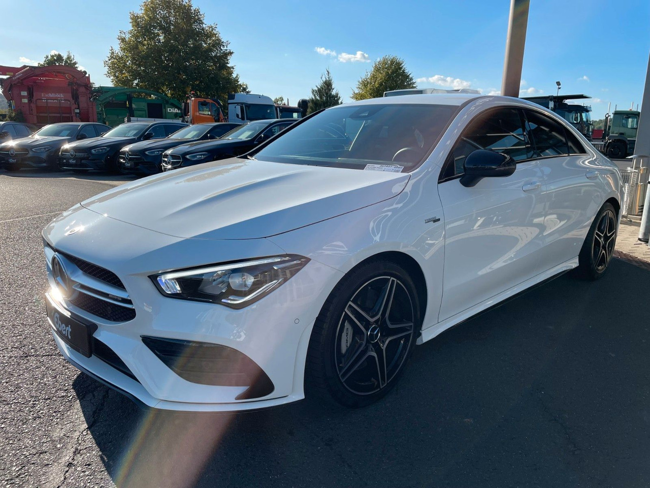 Mercedes-Benz CLA 35 AMG Aero+TotW+R-Kamera+Ambiente - Купе: фото 2 Mercedes-Benz CLA 35 AMG Aero+TotW+R-Kamera+Ambiente - Купе: фото 2