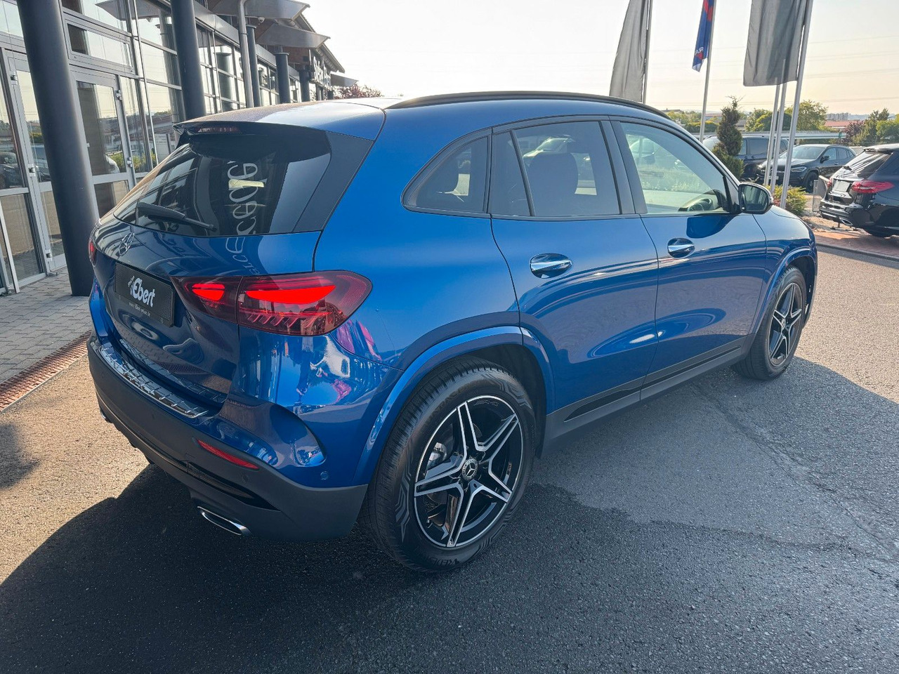 Mercedes-Benz GLA 200 AMG+PANO+DistrPlus+RFK+Night - Внедорожник: фото 4 Mercedes-Benz GLA 200 AMG+PANO+DistrPlus+RFK+Night - Внедорожник: фото 4