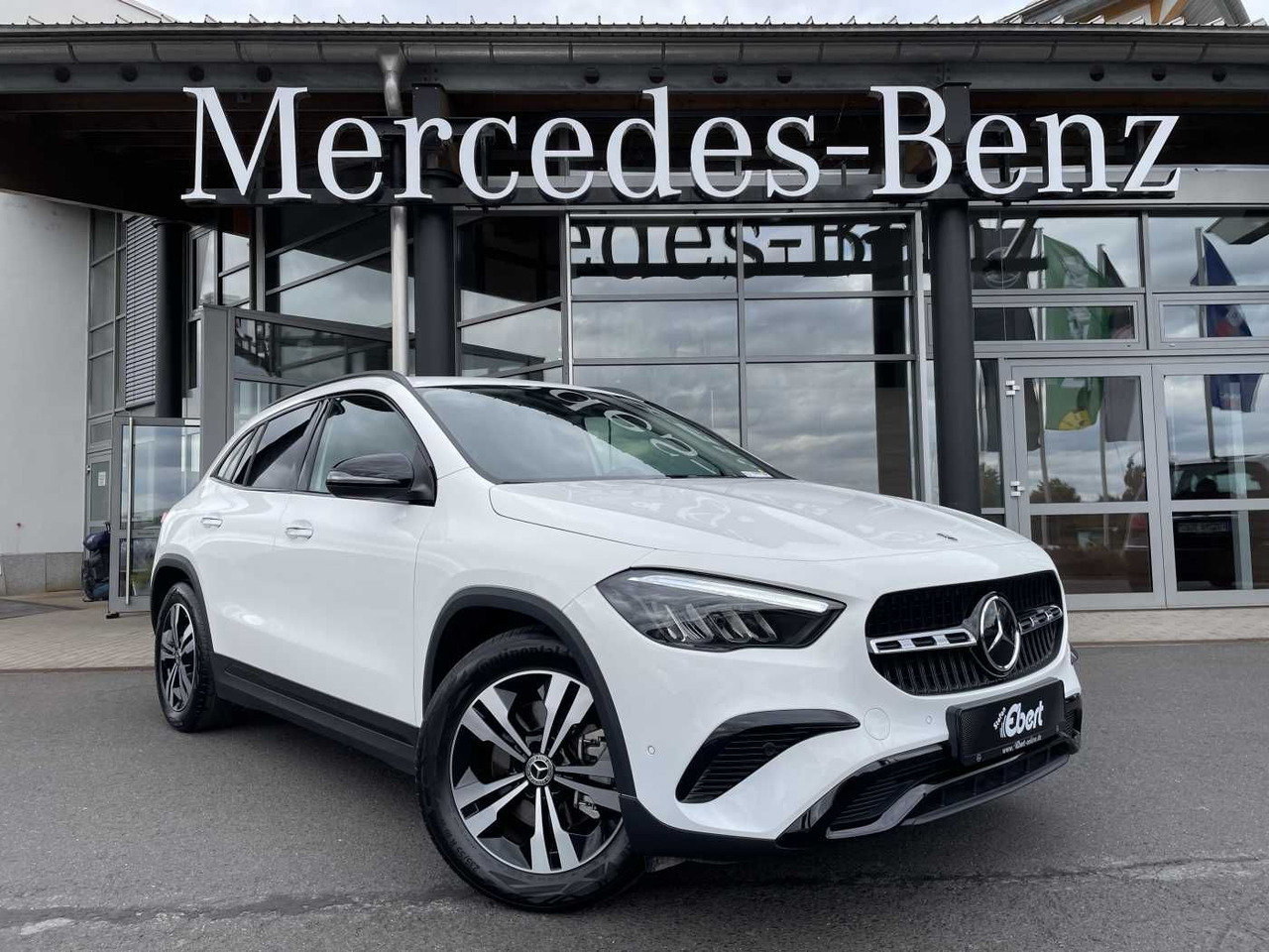 Mercedes-Benz GLA 220 4M 8G Progressive R-Kamera +Distr+Ambien - Внедорожник: фото 1 Mercedes-Benz GLA 220 4M 8G Progressive R-Kamera +Distr+Ambien - Внедорожник: фото 1