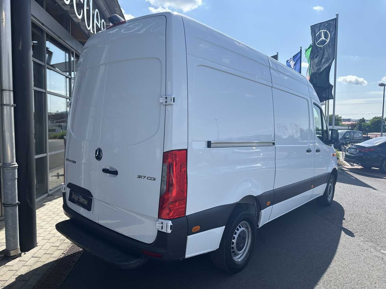 Mercedes-Benz Sprinter 317 CDI 3665 Klima 360 Schwing SHZ MBUX - Цельнометаллический фургон: фото 4 Mercedes-Benz Sprinter 317 CDI 3665 Klima 360 Schwing SHZ MBUX - Цельнометаллический фургон: фото 4