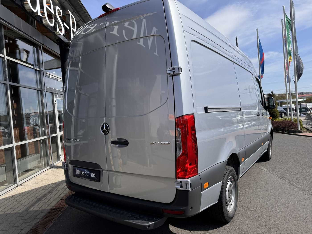 Mercedes-Benz Sprinter 317 CDI 3665 Klima Kamera MBUX Schwing - Цельнометаллический фургон: фото 4 Mercedes-Benz Sprinter 317 CDI 3665 Klima Kamera MBUX Schwing - Цельнометаллический фургон: фото 4