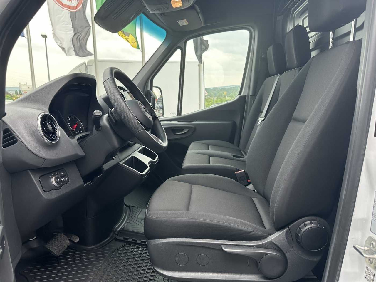 Цельнометаллический фургон Mercedes-Benz Sprinter 317 CDI 4325 9G AHK Klima Kamera MBUX: фото 10