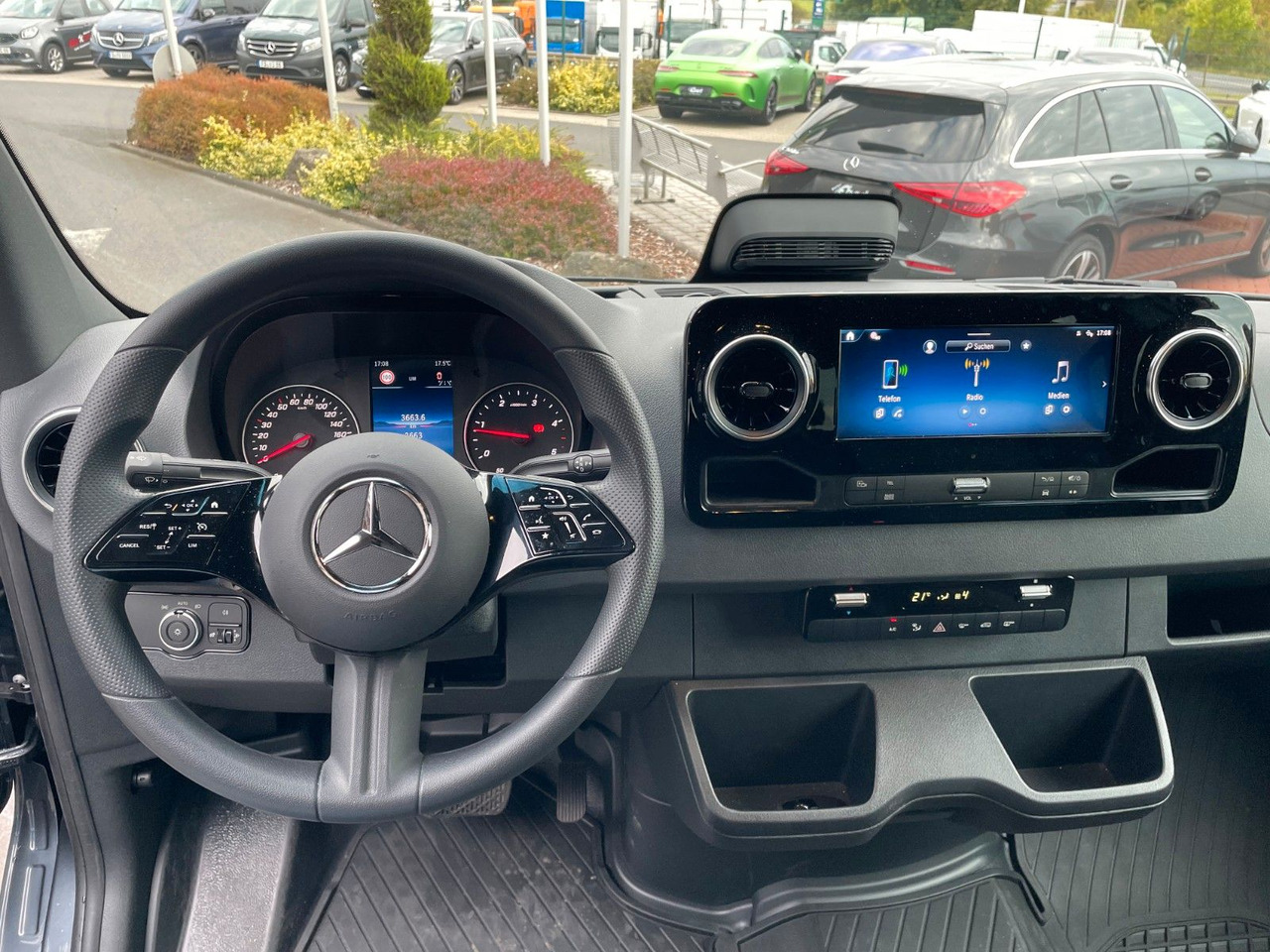 Пассажирский фургон Mercedes-Benz Sprinter 317 CDI Tourer 3665 9G Kamera AHK3,5to: фото 14 Пассажирский фургон Mercedes-Benz Sprinter 317 CDI Tourer 3665 9G Kamera AHK3,5to: фото 14