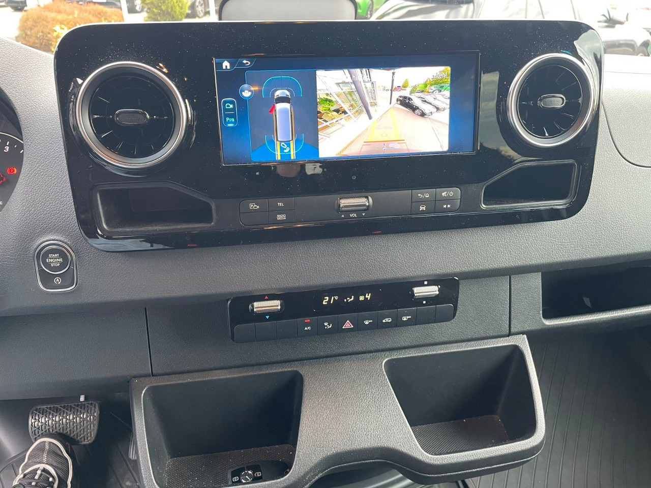 Пассажирский фургон Mercedes-Benz Sprinter 317 CDI Tourer 3665 9G Kamera AHK3,5to: фото 17 Пассажирский фургон Mercedes-Benz Sprinter 317 CDI Tourer 3665 9G Kamera AHK3,5to: фото 17