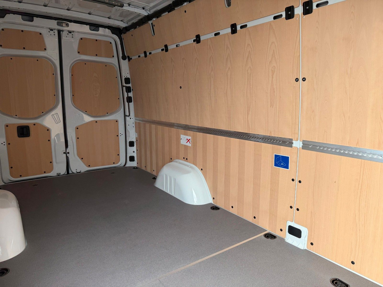 Mercedes-Benz Sprinter 319 CDI 4325 DISTRONIC Klima AHK в лизинг Mercedes-Benz Sprinter 319 CDI 4325 DISTRONIC Klima AHK: фото 8