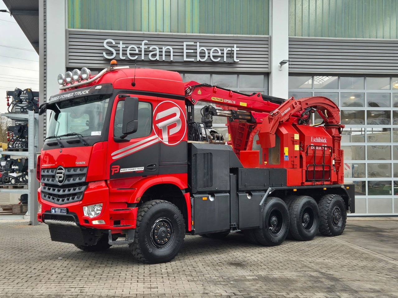 Mercedes-Benz TUROX 8x8 Eschlböck Biber 92 Holzhacker / 1.512h - Лесовоз, Автоманипулятор: фото 1 Mercedes-Benz TUROX 8x8 Eschlböck Biber 92 Holzhacker / 1.512h - Лесовоз, Автоманипулятор: фото 1