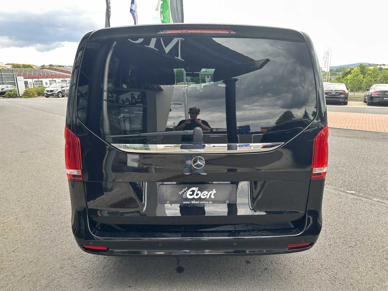 Mercedes-Benz V 300 d 4MATIC EXCLUSIVE AMG Panorama DISTRONIC - Универсал: фото 5 Mercedes-Benz V 300 d 4MATIC EXCLUSIVE AMG Panorama DISTRONIC - Универсал: фото 5