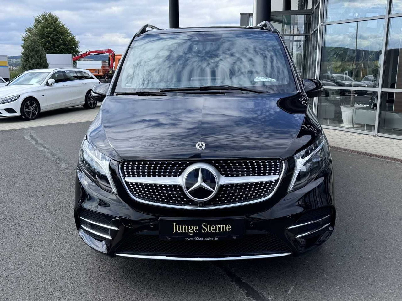 Mercedes-Benz V 300 d AVA AMG 4MATIC AIRMATIC Sitzklima el Tür - Легковой автомобиль: фото 2 Mercedes-Benz V 300 d AVA AMG 4MATIC AIRMATIC Sitzklima el Tür - Легковой автомобиль: фото 2