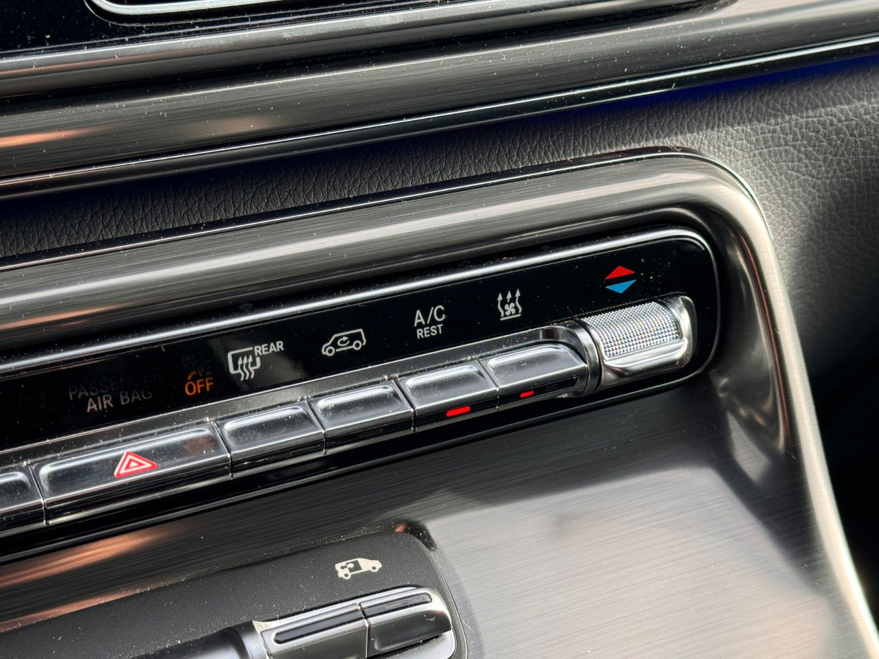 Mercedes-Benz V 300 d EXCLUSIVE AIRMATIC AHK2,5 Standheiz в лизинг Mercedes-Benz V 300 d EXCLUSIVE AIRMATIC AHK2,5 Standheiz: фото 14 Mercedes-Benz V 300 d EXCLUSIVE AIRMATIC AHK2,5 Standheiz в лизинг Mercedes-Benz V 300 d EXCLUSIVE AIRMATIC AHK2,5 Standheiz: фото 14