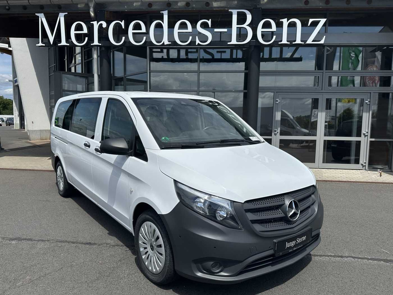 Mercedes-Benz Vito 114 CDI Tourer 9G Klima Audio40 Extralang - Пассажирский фургон: фото 1 Mercedes-Benz Vito 114 CDI Tourer 9G Klima Audio40 Extralang - Пассажирский фургон: фото 1