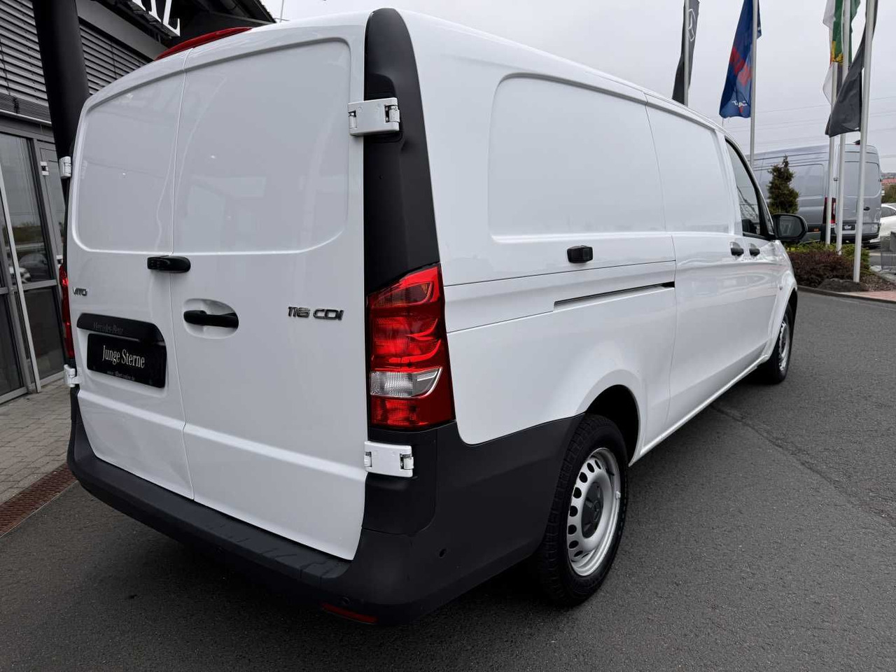 Mercedes-Benz Vito 116 CDI Extralang Klima Kamera Audio40 SHZ - Легковой фургон: фото 4 Mercedes-Benz Vito 116 CDI Extralang Klima Kamera Audio40 SHZ - Легковой фургон: фото 4