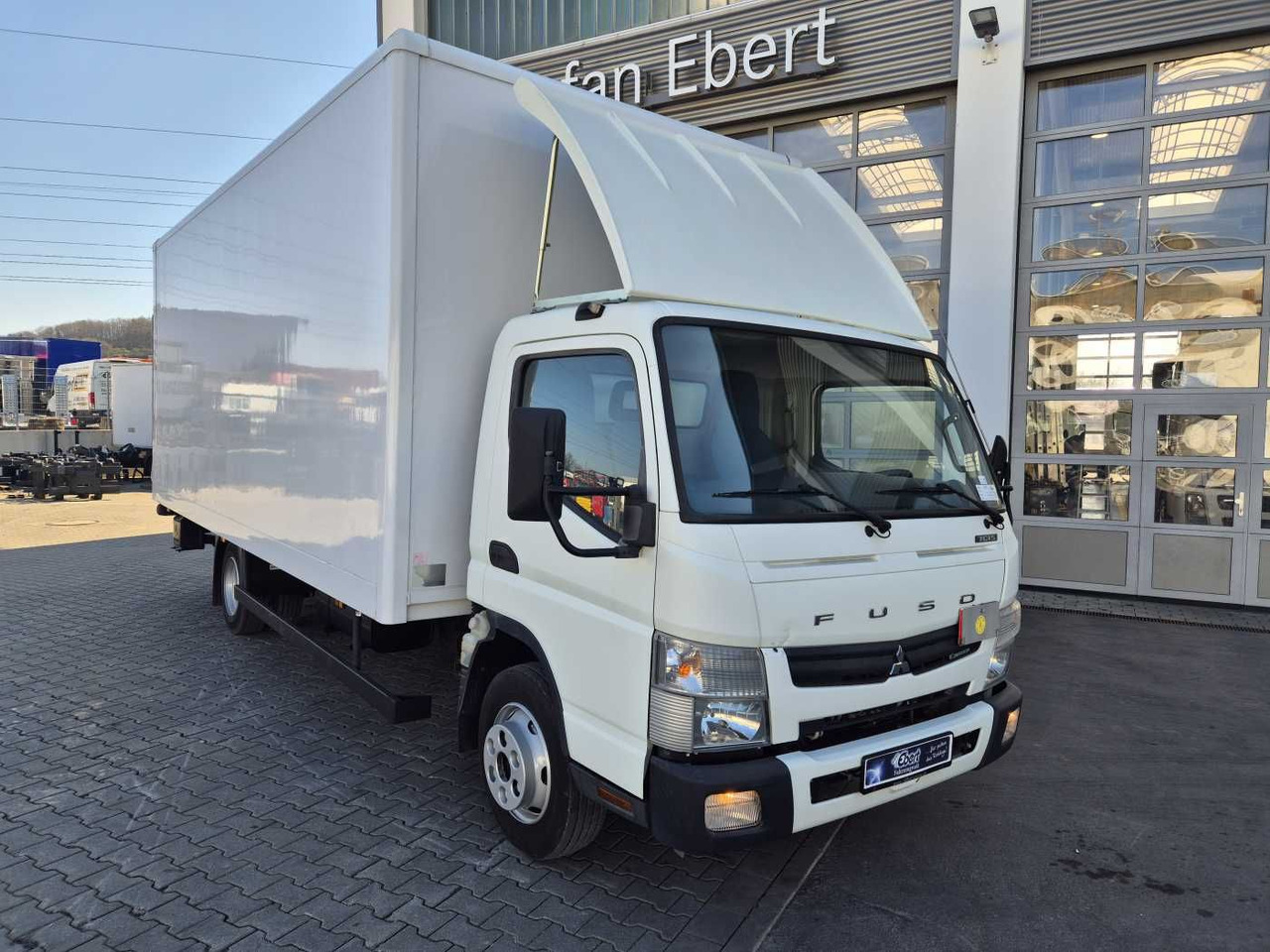 Mitsubishi Fuso Canter 7C18 Koffer LBW Spoiler Klima - Грузовик с закрытым кузовом: фото 2 Mitsubishi Fuso Canter 7C18 Koffer LBW Spoiler Klima - Грузовик с закрытым кузовом: фото 2