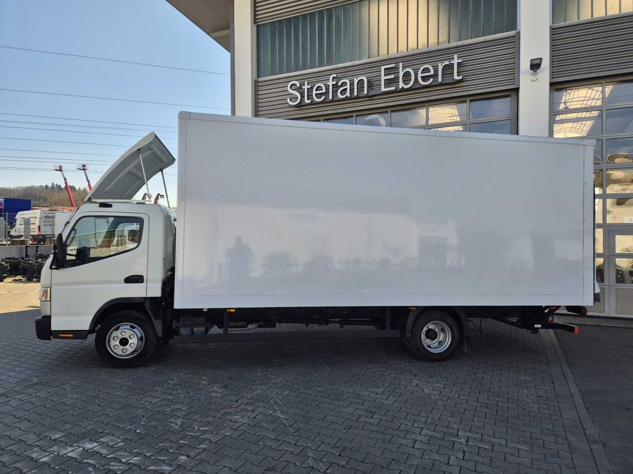 Mitsubishi Fuso Canter 7C18 Koffer LBW Spoiler Klima - Грузовик с закрытым кузовом: фото 5 Mitsubishi Fuso Canter 7C18 Koffer LBW Spoiler Klima - Грузовик с закрытым кузовом: фото 5