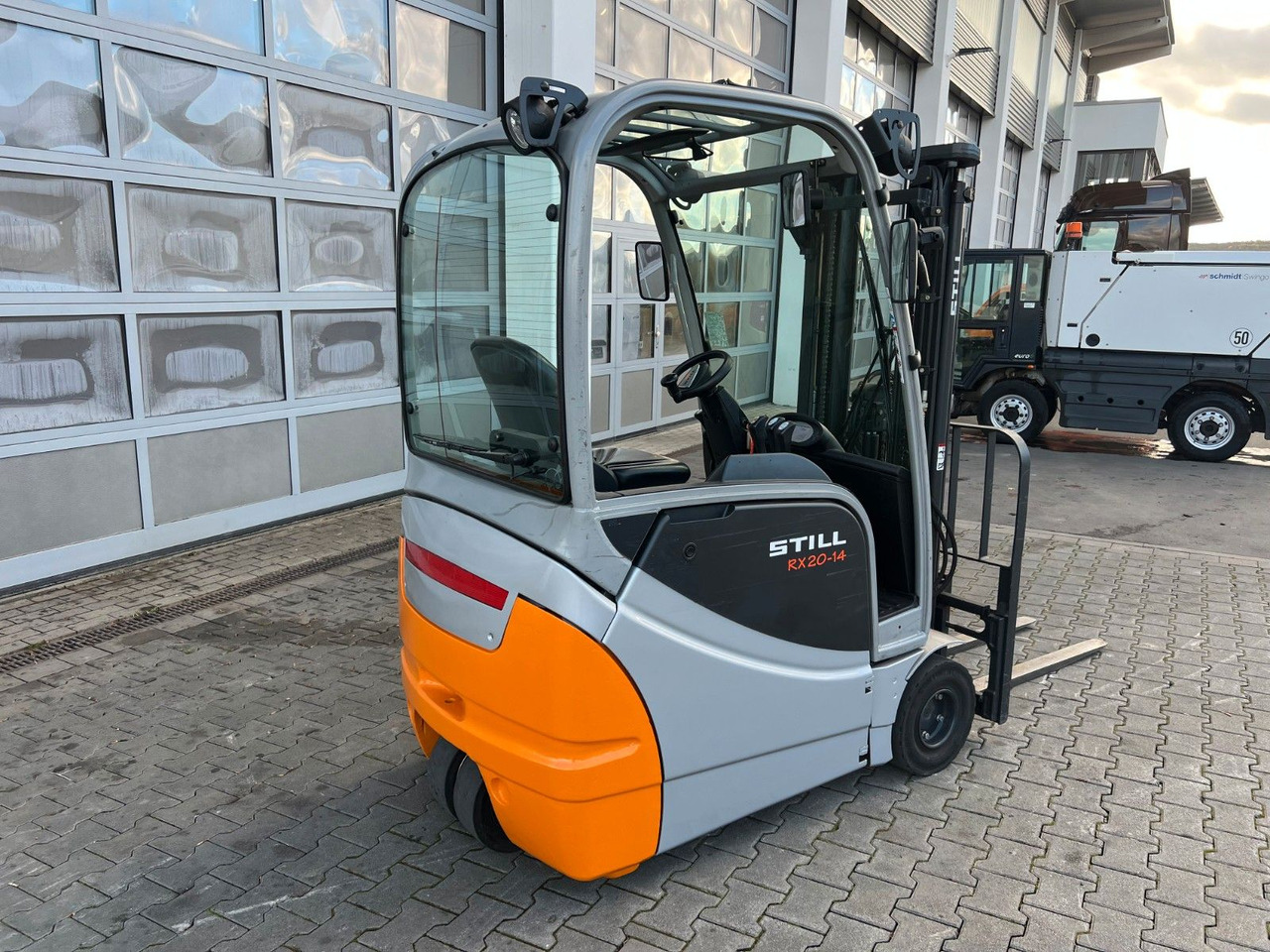 Still RX20-14 / Triplex: 4.60m! / nur 2.438h! / SS - Электропогрузчик: фото 4 Still RX20-14 / Triplex: 4.60m! / nur 2.438h! / SS - Электропогрузчик: фото 4