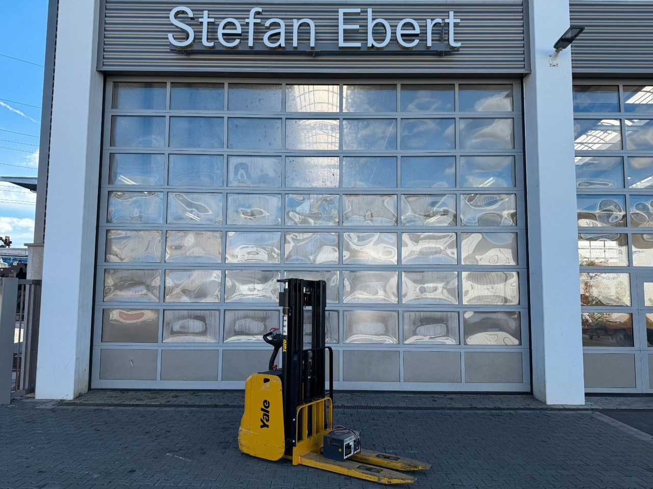 Yale MS 12 AC / Triplex: 4m! / nur 180h! / 2014 - Штабелер: фото 1 Yale MS 12 AC / Triplex: 4m! / nur 180h! / 2014 - Штабелер: фото 1