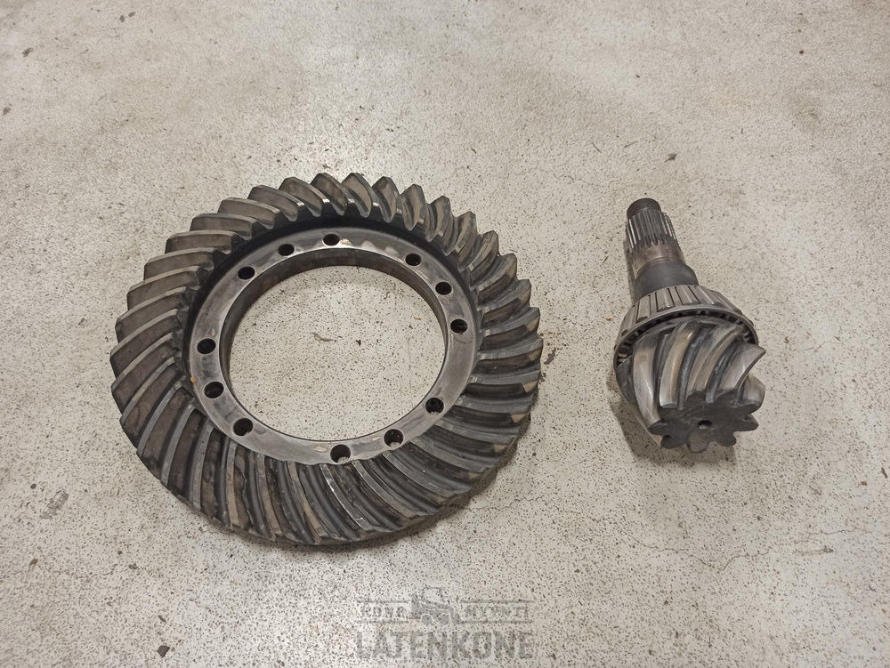Volvo L70D Pinionakseli ja lautaspyörä / Drive gear - Трансмиссия для Строительной техники: фото 1 Volvo L70D Pinionakseli ja lautaspyörä / Drive gear - Трансмиссия для Строительной техники: фото 1