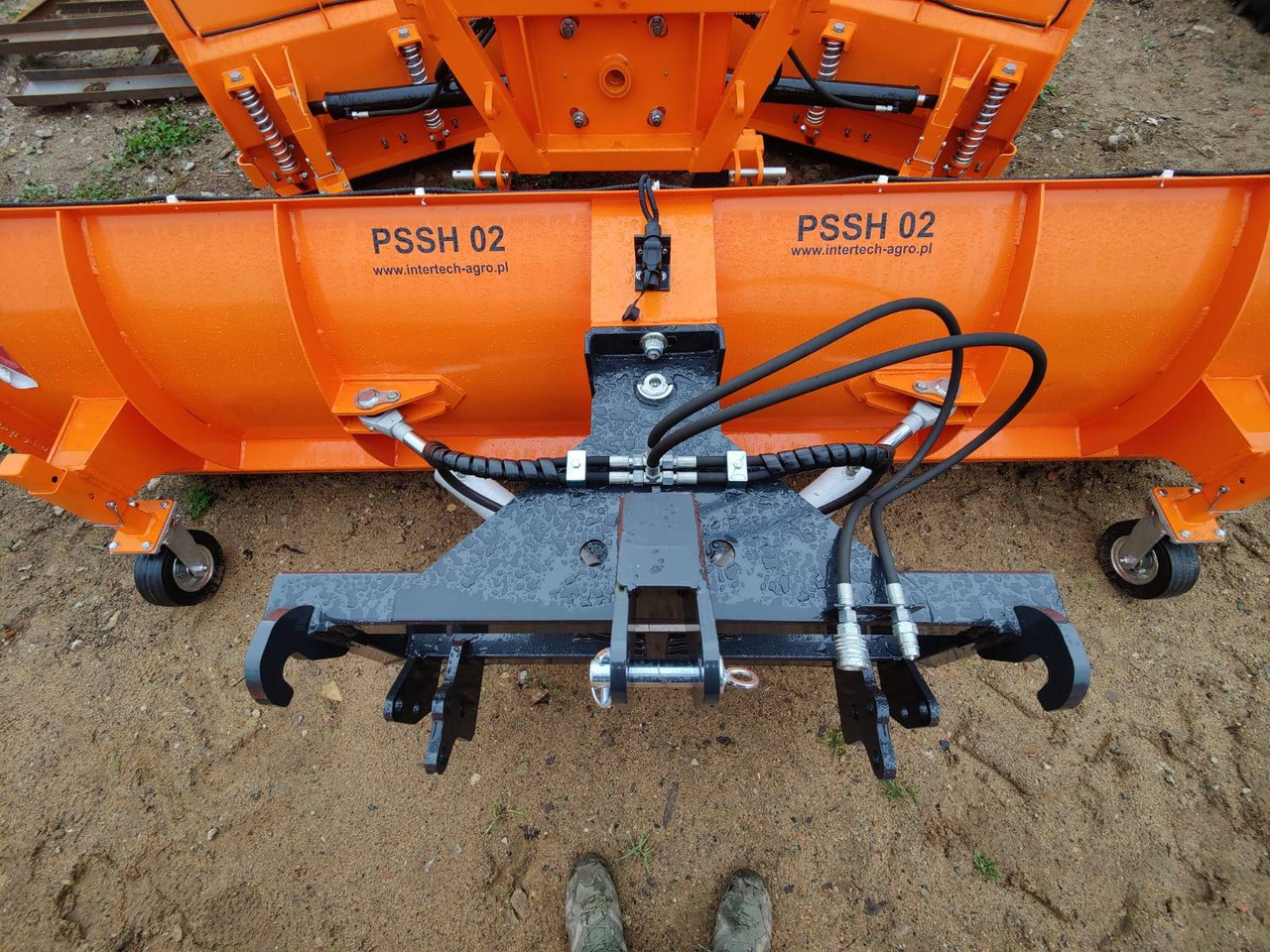 Inter-Tech Snow Plow, 2.6 m - Отвал для снега для Сельскохозяйственной техники: фото 4 Inter-Tech Snow Plow, 2.6 m - Отвал для снега для Сельскохозяйственной техники: фото 4