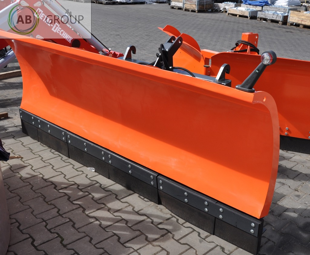 Metal-Technik snow plow 3.0 m category II - Отвал для снега для Сельскохозяйственной техники: фото 4 Metal-Technik snow plow 3.0 m category II - Отвал для снега для Сельскохозяйственной техники: фото 4