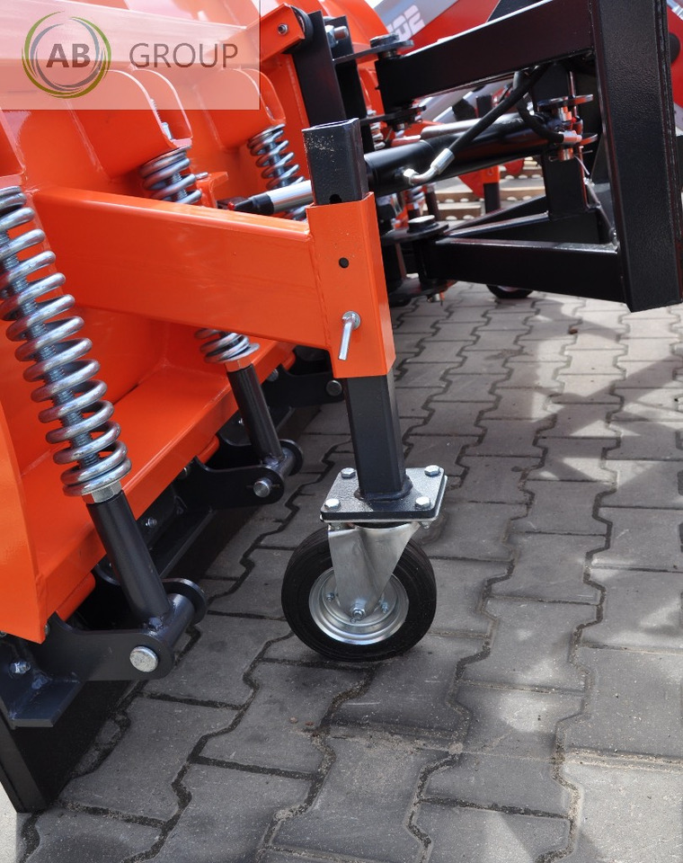 Metal-Technik snow plow 3.0 m category II - Отвал для снега для Сельскохозяйственной техники: фото 2 Metal-Technik snow plow 3.0 m category II - Отвал для снега для Сельскохозяйственной техники: фото 2