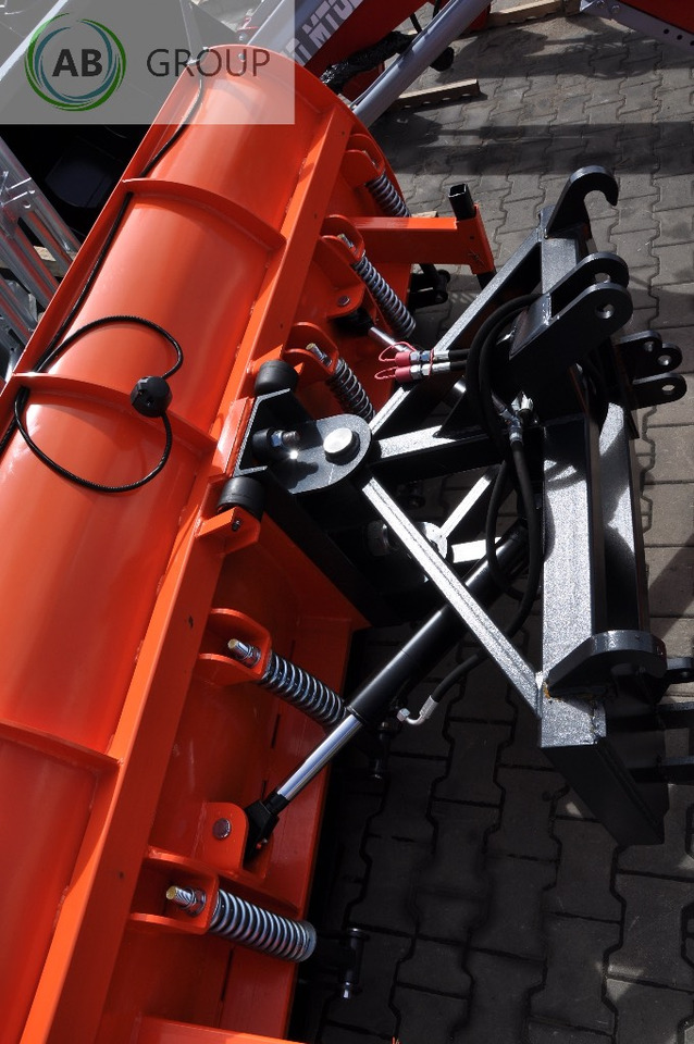 Metal-Technik snow plow 3.0 m category II - Отвал для снега для Сельскохозяйственной техники: фото 3 Metal-Technik snow plow 3.0 m category II - Отвал для снега для Сельскохозяйственной техники: фото 3