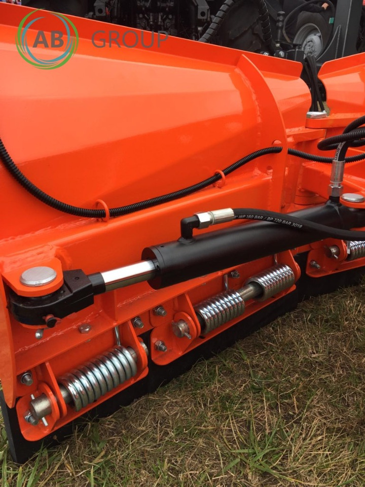 Metal-Technik V-type snow plow light 2.2 - Навесное оборудование для Снегоуборочных машин: фото 3 Metal-Technik V-type snow plow light 2.2 - Навесное оборудование для Снегоуборочных машин: фото 3