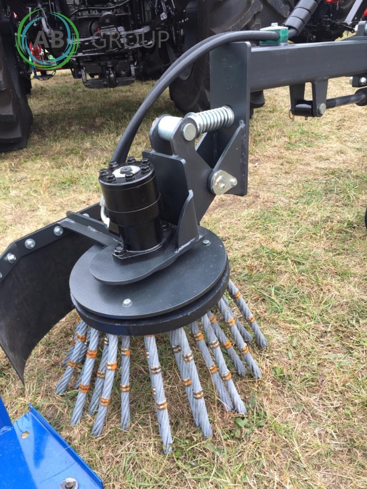 Metal-Technik weeder brush - Навесное оборудование для Снегоуборочных машин: фото 3 Metal-Technik weeder brush - Навесное оборудование для Снегоуборочных машин: фото 3