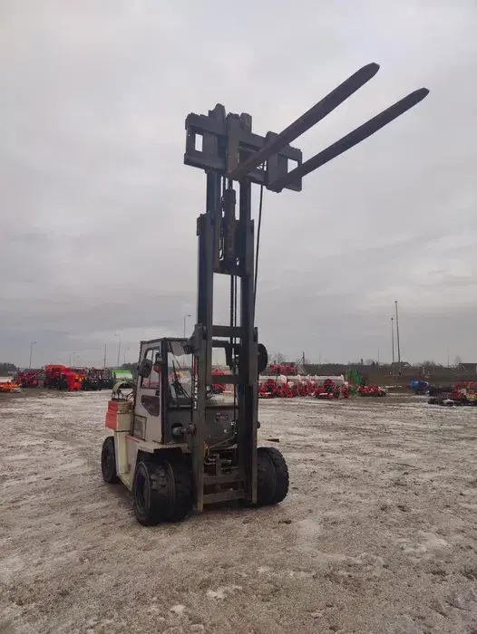 Nissan Jf05H60Pu - Газовый погрузчик: фото 3 Nissan Jf05H60Pu - Газовый погрузчик: фото 3