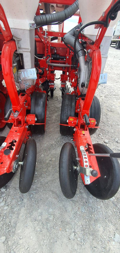 Сеялка точного высева Ozdoken pneumatic precision seeder model VPKT-DG6 - on stock: фото 9