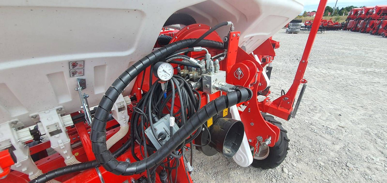 Сеялка точного высева Ozdoken pneumatic precision seeder model VPKT-DG6 - on stock: фото 6