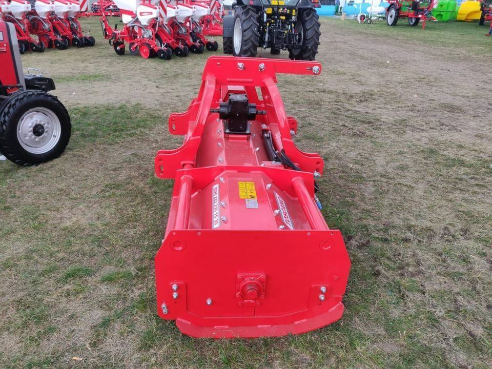 Toscano 2,4m flail mower - demo version - Косилка-измельчитель/ Мульчер: фото 2 Toscano 2,4m flail mower - demo version - Косилка-измельчитель/ Мульчер: фото 2