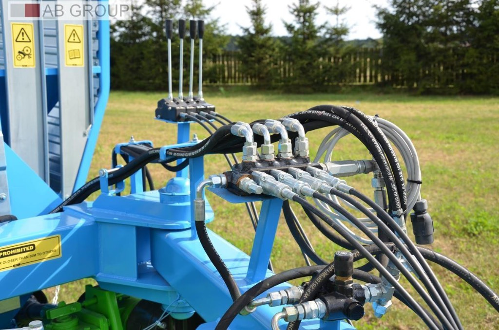 Zamet Green forage mower T653/3 24 m3 - Самозагружающийся прицеп: фото 3 Zamet Green forage mower T653/3 24 m3 - Самозагружающийся прицеп: фото 3