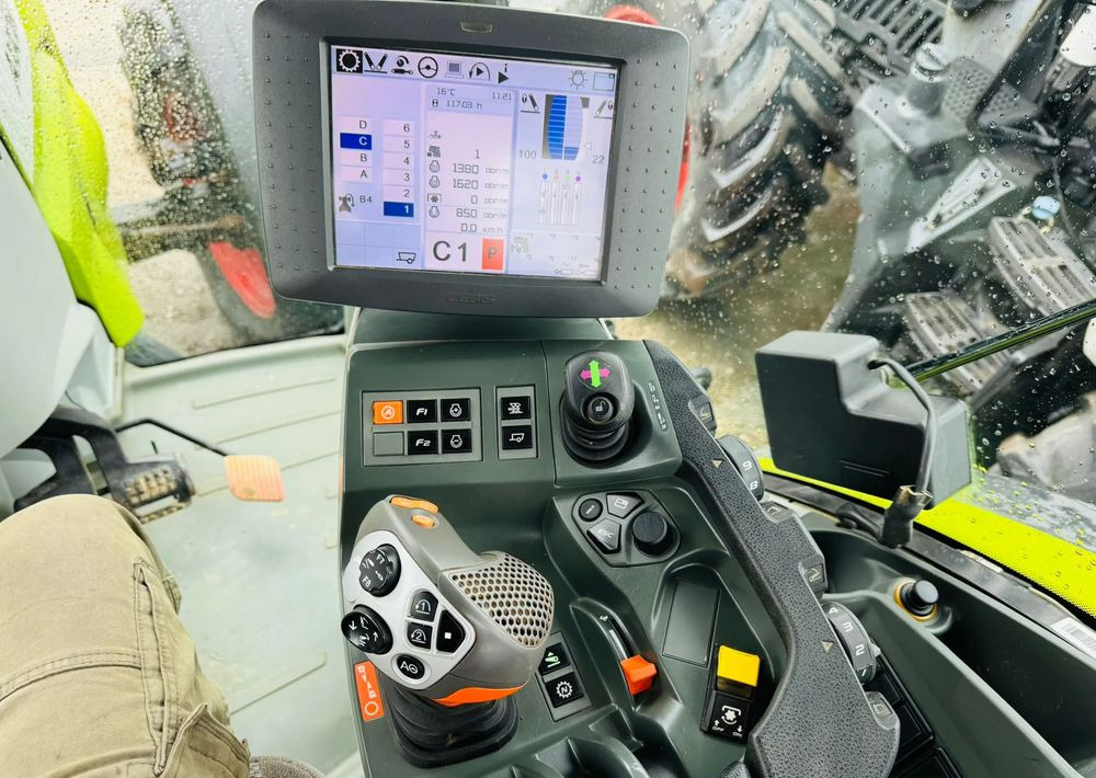 Трактор Claas Axion 810 CEBIS: фото 12